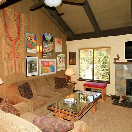 Discovery 4 #142, Loft